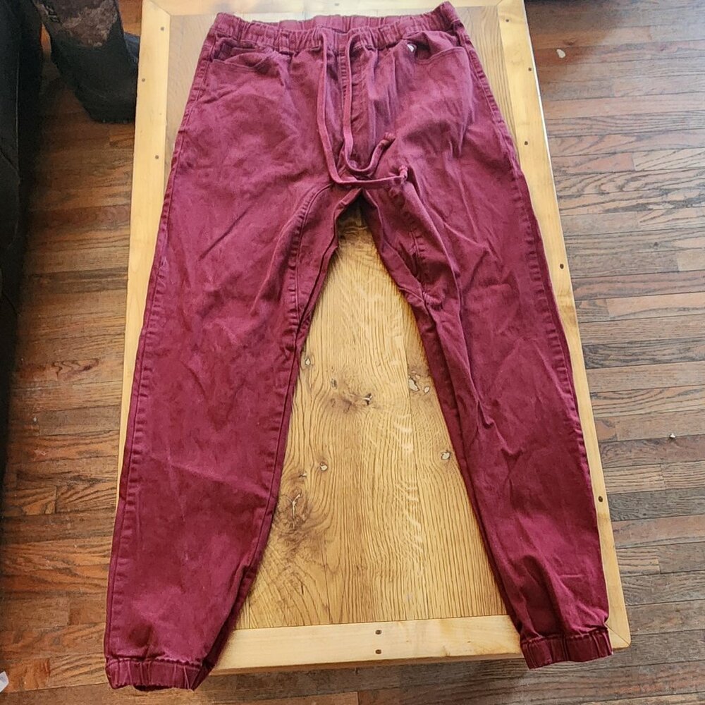 Victorious Men's Cotton Jogger Pants in Maroon 3XL
